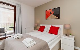 Totu Home Waterlane Island Apartments - Free Parking, Pool, Sauna, Gym